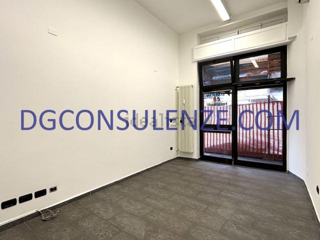 Locale in vendita di 40 m² in Viale Corsica, 76