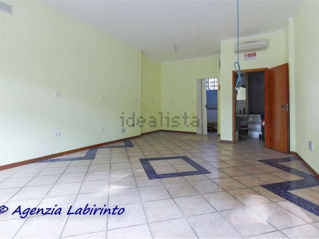 Locale in vendita di 40 m² in Viale dell&apos Appennino, 184