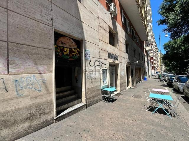 Locale in vendita di 40 m² in Viale Ippocrate, 94