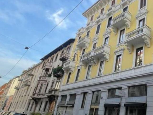 Locale in vendita di 410 m² in Via Donatello, 12