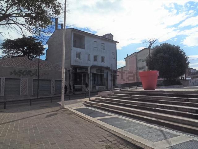 Locale in vendita di 415 m² in Via Sardegna