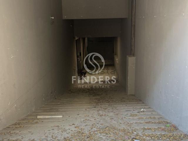 Locale in vendita di 417 m² in Via Mattia Preti, 1