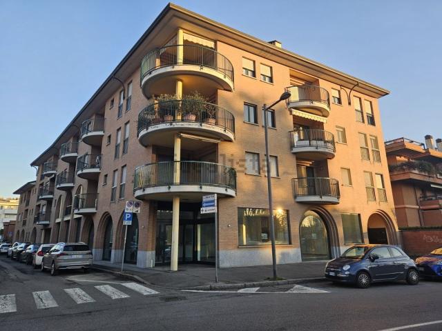 Locale in vendita di 417 m² in Viale Cesare Battisti