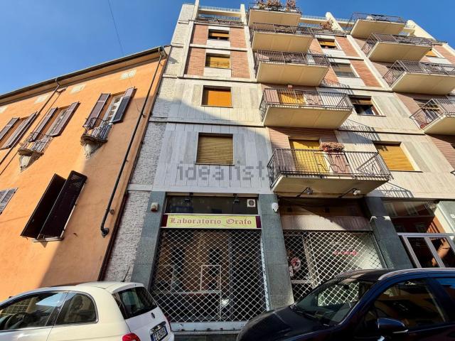 Locale in vendita di 41 m² in Via Antonio Borgogna, 1