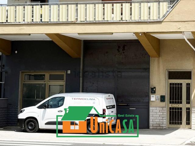 Locale in vendita di 41 m² in Via Iº Maggio