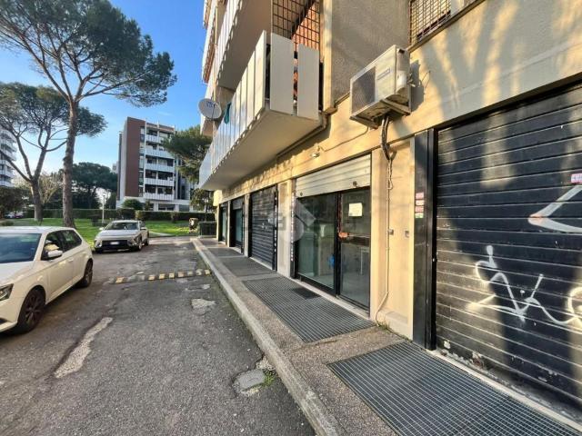 Locale in vendita di 41 m² in Via del Forte Tiburtino, 160