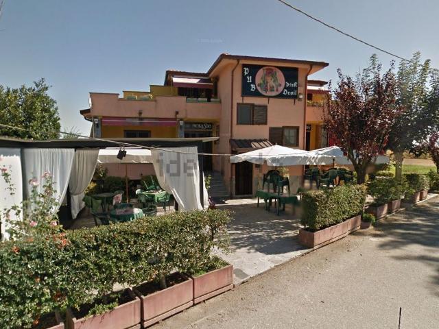 Locale in vendita di 420 m² in Viale Rimembranza, 54