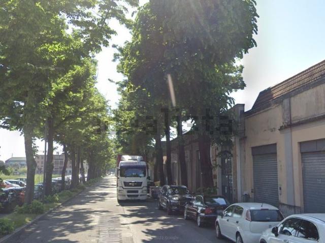 Locale in vendita di 422 m² in Via Don Giovanni Minzoni