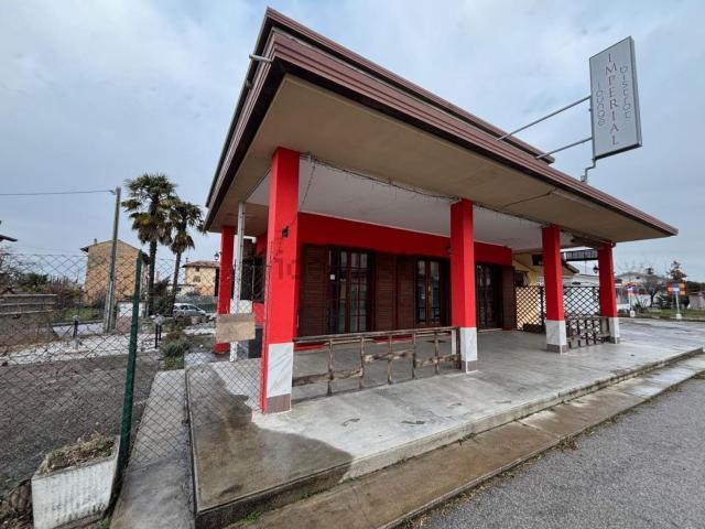 Locale in vendita di 423 m²