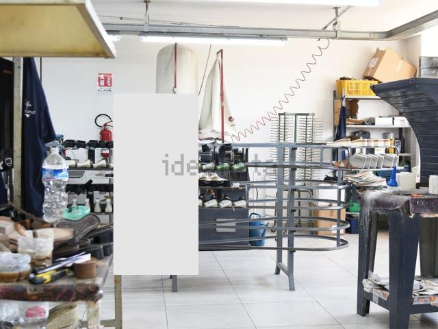 Locale in vendita di 423 m² in Via Spagnuolo