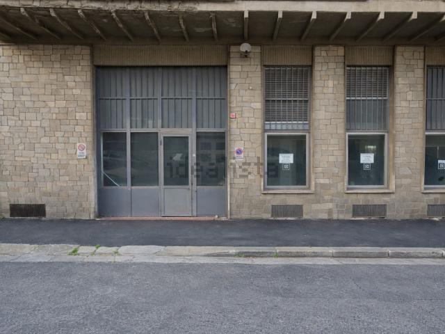 Locale in vendita di 425 m² in Via Cittadella, 91