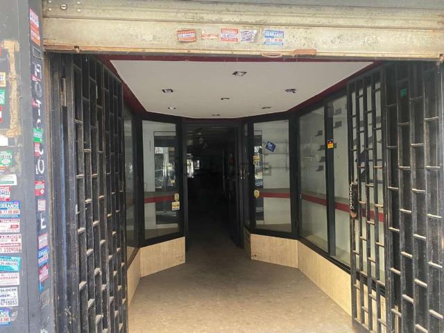 Locale in vendita di 428 m² in Via Federico Enriques