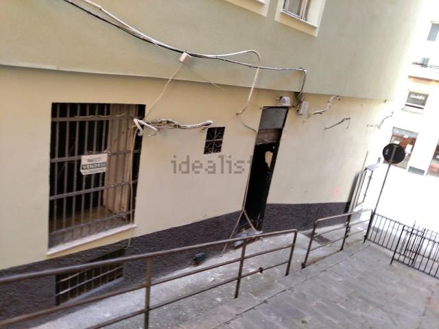 Locale in vendita di 42 m² in Vico Tana, 5