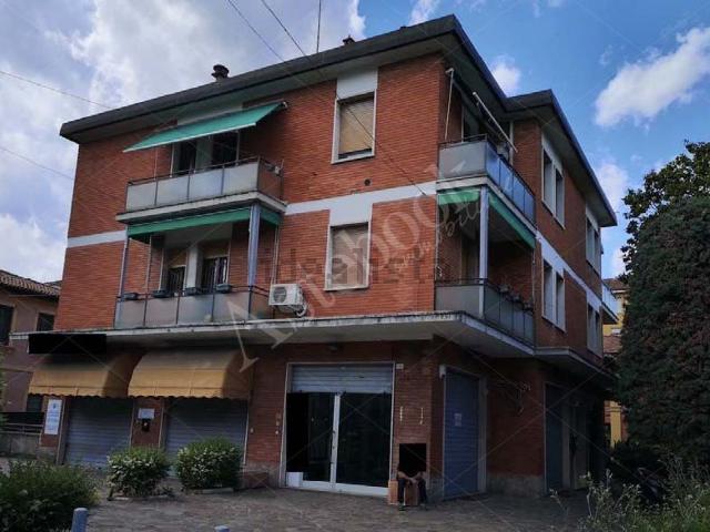 Locale in vendita di 42 m² in Via Battindarno