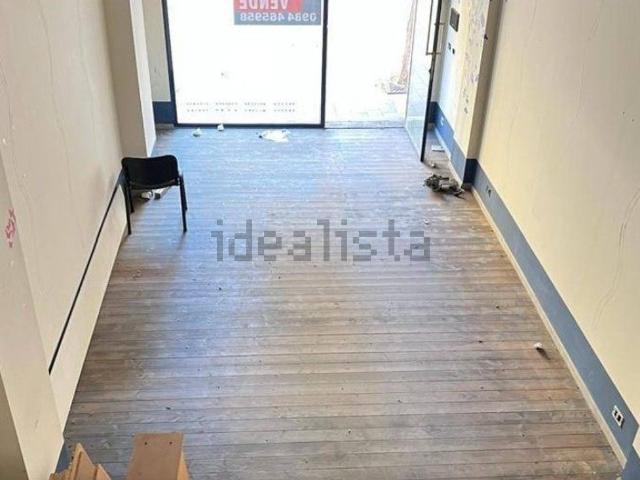 Locale in vendita di 42 m² in Via Cesare Marini