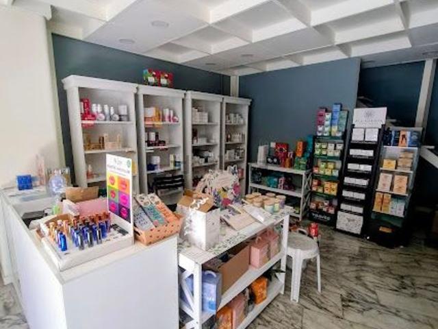 Locale in vendita di 42 m² in Via della Fiaccola