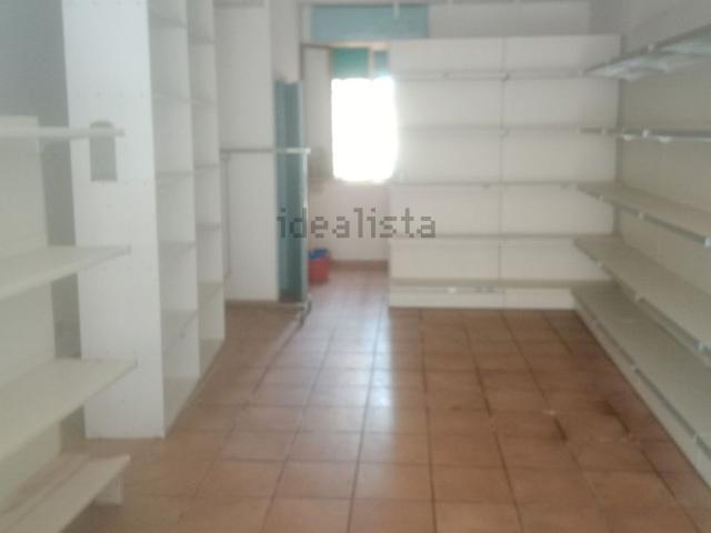Locale in vendita di 42 m² in Via Giuseppe Garibaldi