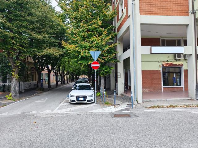 Locale in vendita di 42 m²