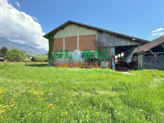 Locale in vendita di 432 m² in Via Spin, 1