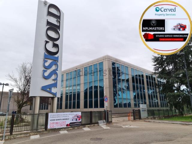 Locale in vendita di 4359 m² in Via Piero Calamandrei, 257