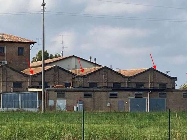 Locale in vendita di 438 m² in Via Savena Vecchia
