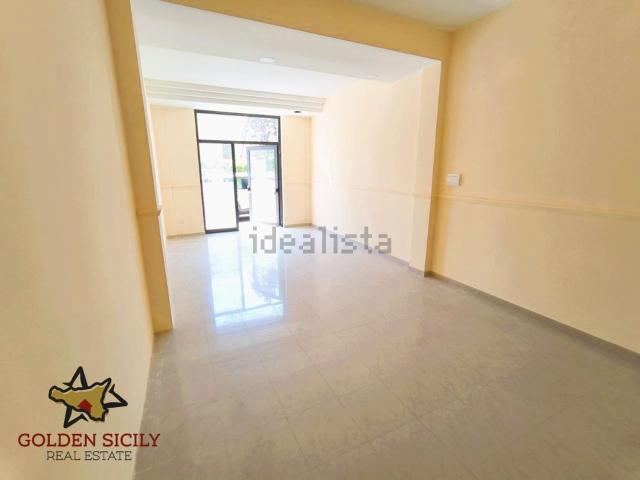 Locale in vendita di 47 m² in Via Tucidide