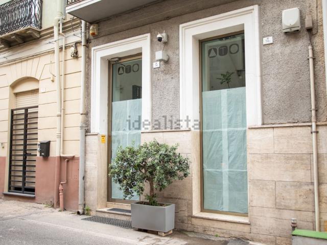 Locale in vendita di 47 m² in Via Eleonora D&apos Arborea