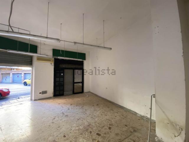 Locale in vendita di 47 m² in Via Fiume, 32
