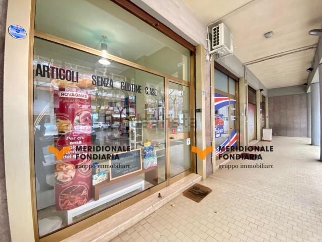 Locale in vendita di 47 m² in Via Gaspare Papatodero, 21