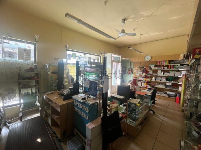 Locale in vendita di 47 m² in Via Giacomo Matteotti, 70