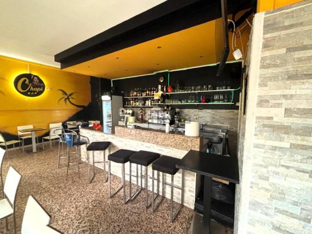 Locale in vendita di 47 m² in Via Luigi Gasparinetti, 26