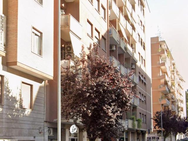Locale in vendita di 47 m² in Via Luigi Rizzo