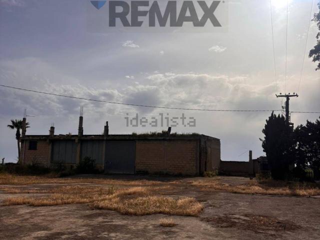 Locale in vendita di 4400 m² in Via Pasquale Simone Neri, 1