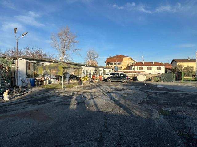Locale in vendita di 440 m² in Via Germanasca