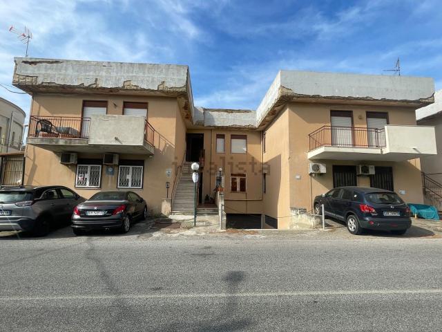Locale in vendita di 440 m² in Strada SPARTA&apos