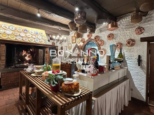 Locale in vendita di 4488 m² in Via Armando Diaz, 11