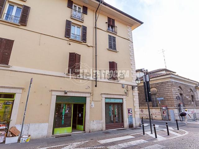 Locale in vendita di 44 m² in Contrada del Carmine, 51