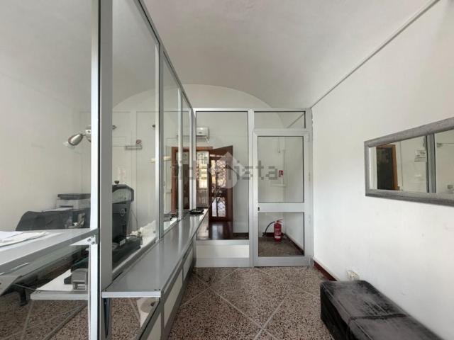 Locale in vendita di 44 m² in Piazza Francesco Domenico Guerrazzi, 8