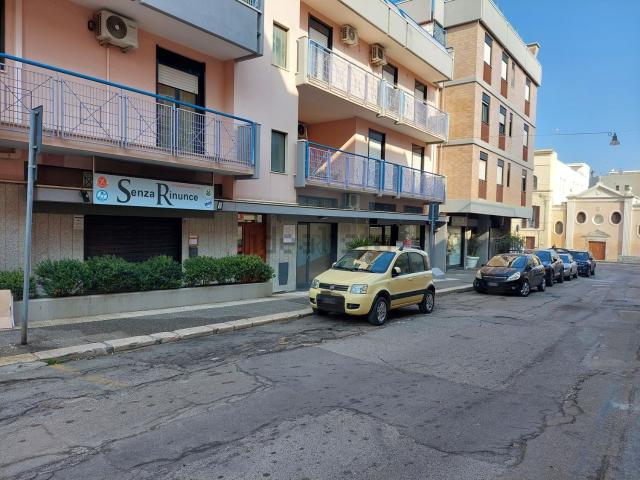 Locale in vendita di 44 m² in Via toti, 9