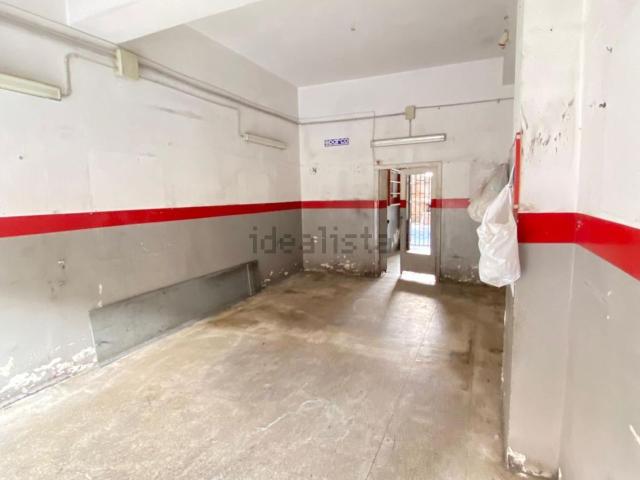 Locale in vendita di 44 m² in Via Consolare Valeria, 87