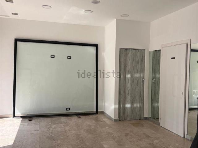 Locale in vendita di 44 m² in Via Pietro Platania