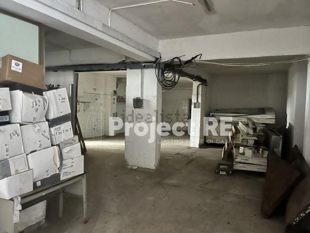 Locale in vendita di 450 m²