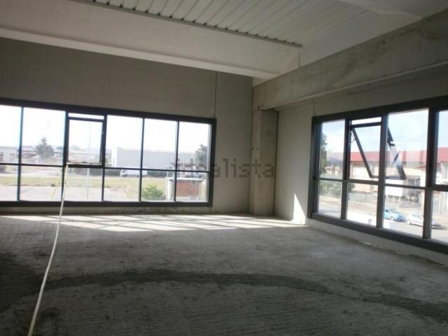 Locale in vendita di 450 m²