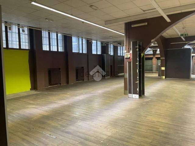 Locale in vendita di 450 m² in Via Giuseppe Gianella, 21