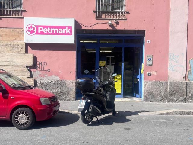 Locale in vendita di 450 m² in Via dei Costo, 7