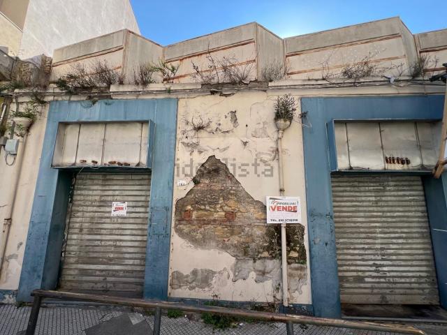 Locale in vendita di 450 m² in Via Operai, 182