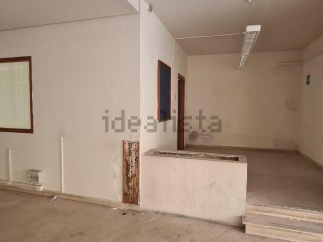 Locale in vendita di 450 m² in Via Roma