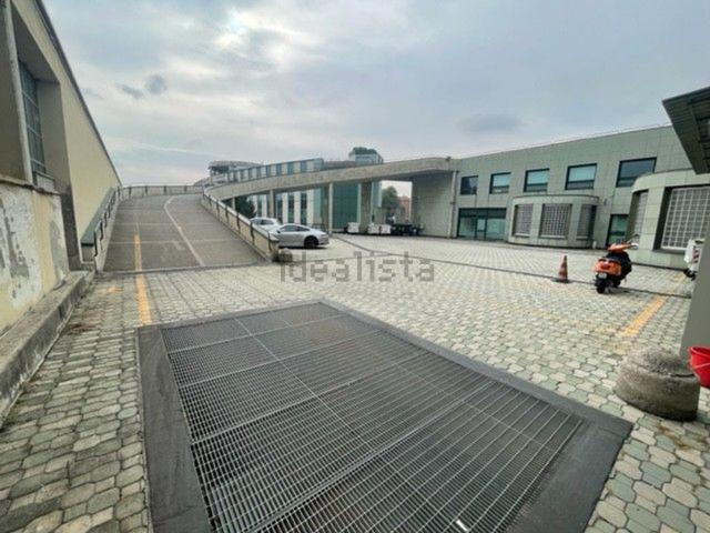 Locale in vendita di 450 m² in Corso Unità d&apos Italia, 233