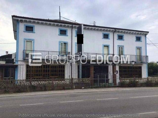 Locale in vendita di 450 m² in Località Madonnina di Prabiano