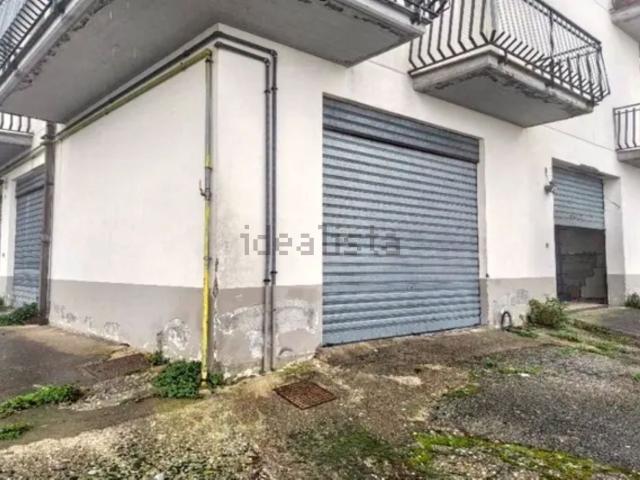 Locale in vendita di 451 m² in Contrada Santa Rosa
